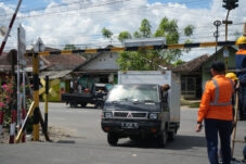 KAI Pasang Portal di Jalur Rawan Kecelakaan Menuju Kawasan Wisata Rembangan