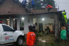 Angin Kencang Rusak 10 Rumah di Pakis Kabupaten Malang 6 Angin Kencang Rusak 10 Rumah di Pakis Kabupaten Malang