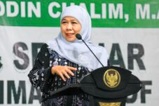 Gubernur Khofifah Kawal Gelar Pahlawan Nasional untuk KH Yusuf Hasyim, Seorang Ulama Pejuang dari Tebuireng 1 Gubernur Jawa Timur Khofifah Indar Parawansa menegaskan dukungannya agar KH. Yusuf Hasyim mendapatkan predikat pahlawan Nasional. (Foto : Istimewa)