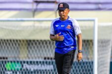 Coach Widodo Cahyono Putro saat menukangi tim Deltras Sidoarjo dua musim lalu. (Foto : Istimewa)