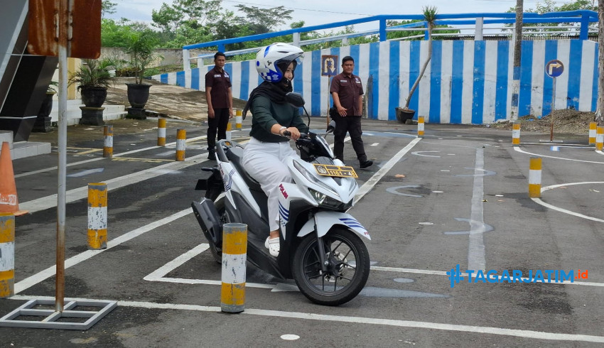Satpas Polres Blitar Beri Pelatihan Singkat Pemohon SIM yang Gagal Ujian Agar Berhasil
