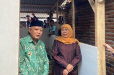 Gubernur Jatim, Khofifah bersama Bupati Malang, M. Sanusi saat kunjungan ke Kabupaten Malang (Tagarjatim.id/ Puput Hajarani)