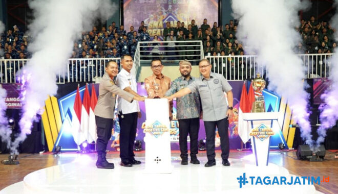 Wali Kota Batu, Nurochman dan Wakil Wali Kota Batu Heli Suyanto, bersama Kadindik Jatim, Aries Agung Paewai dan Kapolres Batu, Andi Yudha Pranata membuka kegiatan STCC 2025 di Kota Batu. (Foto: Moch. Firman/tagarjatim.id)