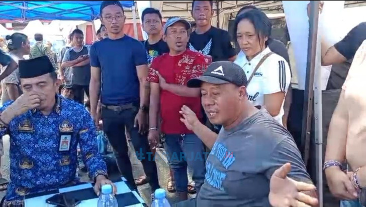 Biaya Sewa Stand Blitar Jadoel Tinggi, Diprotes Keras Ratusan PKL