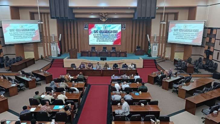 Ketua DPRD Kabupaten Malang Kecewa Florawisata Santera de Laponte Mendadak Tak Hadir Rapat 5 Ketua DPRD Kabupaten Malang Kecewa Florawisata Santera de Laponte Mendadak Tak Hadir Rapat