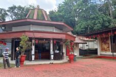 Ciam Si, tempat mencari petuah kehidupan di Pesarehan Gunung Kawi (Anya Yolanda/tagarjatim.id)