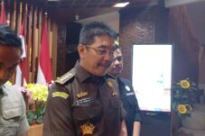 Aspidsus Kejati Jatim menjelaskan bahwa pihaknya sudah memeriksa sedikitnya 30 saksi dalam kasus dugaan korupsi di tubuh Dinas Pendidikan Jatim. (Foto : Eleanor)