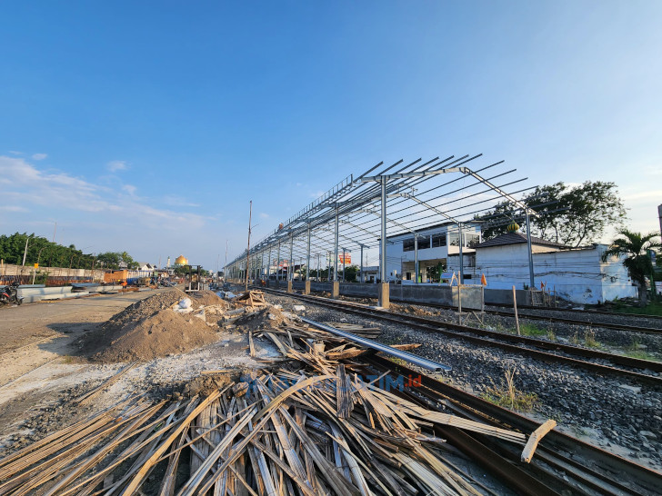 Stasiun Waru Dibenahi Total, KAI Janji Lebih Nyaman dan Aman Mulai September 2025 2 Suasana renovasi stasiun Waru, Sidoarjo yang ditargetkan selesai pada tahun ini