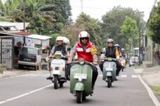 Kapolres Batu, AKBP Andi Yudha Pranata berkeliling venue untuk mempersiapkan agenda Vespa Fest 2025 dalam rangka memeriahkan peringatan Hari Bhayangkara ke-79 (Istimewa).