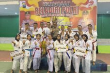 Tim Putri Bela Diri Polres Malang setelah bertanding di Kejuaraan Bela Diri Kapolda Jatim Cup, Rabu-Kamis (25-26/6/2025). (Dok. Humas Polres Malang)
