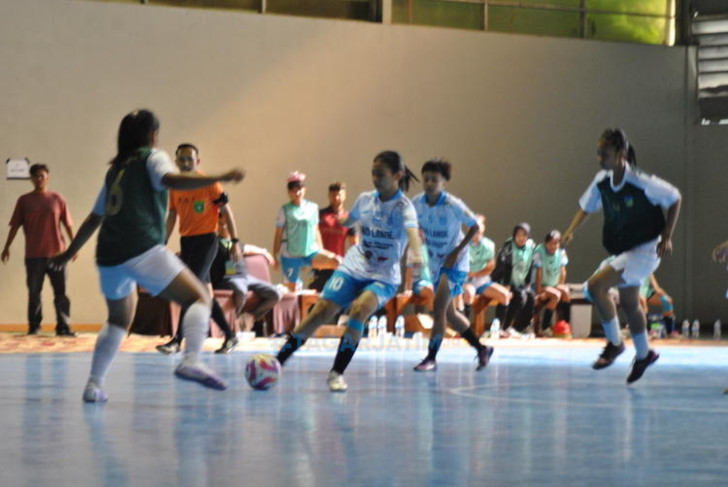 Epic Comeback! Tim Futsal Putri Kota Batu Lolos 8 Besar Usai Laga Sengit Lawan Kediri