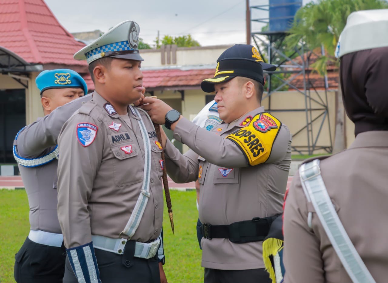Apel gelar pasukan Ops Patuh Semeru 2025, di halaman Polres Blitar, tanda mulai operasi selama dua pekan ke depan (dok. Humas Polres Blitar untuk tagarjatim.id)