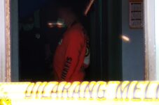 Olah TKP tim Inafis Polres Malang di lokasi peristiwa diduga pembunuhan di Lawang.