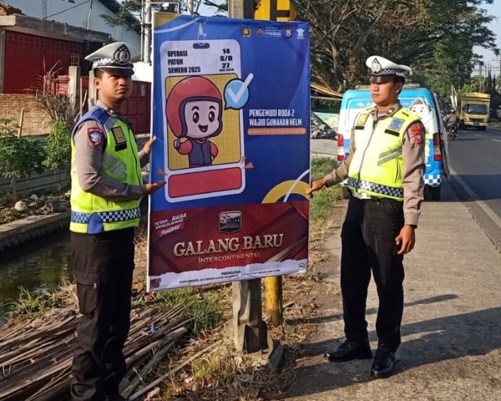 Cegah Kecelakaan, Satlantas Polres Malang Pasang Rambu dan Papan Peringatan