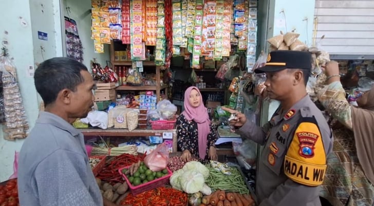 Pasangan Pencuri Sembako Teror Pedagang Pasar Tradisional Jombang