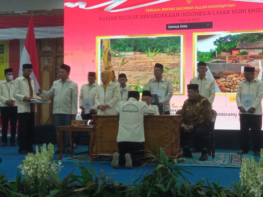 Dhibra Shiddiqiyyah Indonesia Gelar Tasyakuran dan Santunan Pembangunan Rumah Syukur
