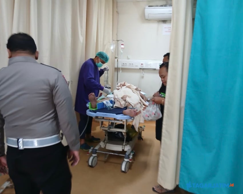 Adu Banteng, Pemotor Terkapar Hantam Truk di Jalur Nasional Blitar Kediri