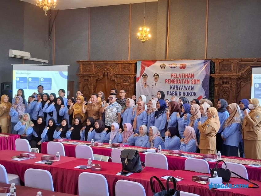 Disperindag Kabupaten Blitar Gelar Pelatihan Puluhan Karyawan Pabrik Rokok Dari Dana Cukai Tembakau 6 Disperindag Kabupaten Blitar Gelar Pelatihan Puluhan Karyawan Pabrik Rokok Dari Dana Cukai Tembakau