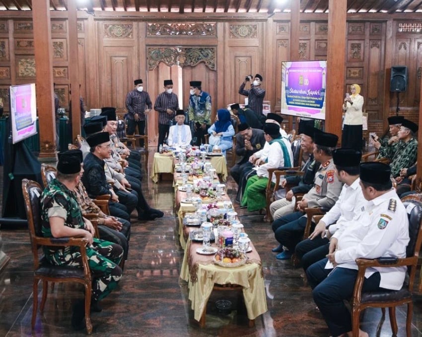 Tingkatkan Sinergitas Polri dengan Ulama, Kapolri Silaturahmi ke Pondok Pesantren Syiddiqiyah Ploso Jombang