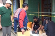 Polisi temukan 8 bungkus alat bukti dari olah TKP yang dilakukan di kediaman korban.