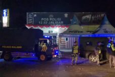 Petugas gabungan Polres Malang bersama Kodim 0818 Malang-Batu saat menggelar patroli, Senin (1/9/2025). (Istimewa)