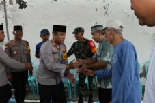 Kapolres Lamongan Takziah, Sampaikan Belasungkawa untuk Tiara Angelina