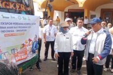 Wamentan RI, Sudaryono membuka Jambore Penyuluh di Gresik. (Bib Muhammad/ tagarjatim.id)