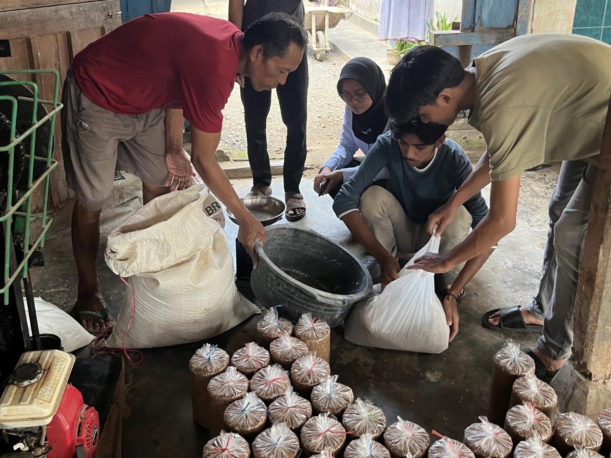 de432ea2 a120 4759 8d89 94e198116185