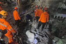 Tim SAR Gabungan Cari 27 Korban Ambruknya Mushola Ponpes Al Khoziny Sidoarjo