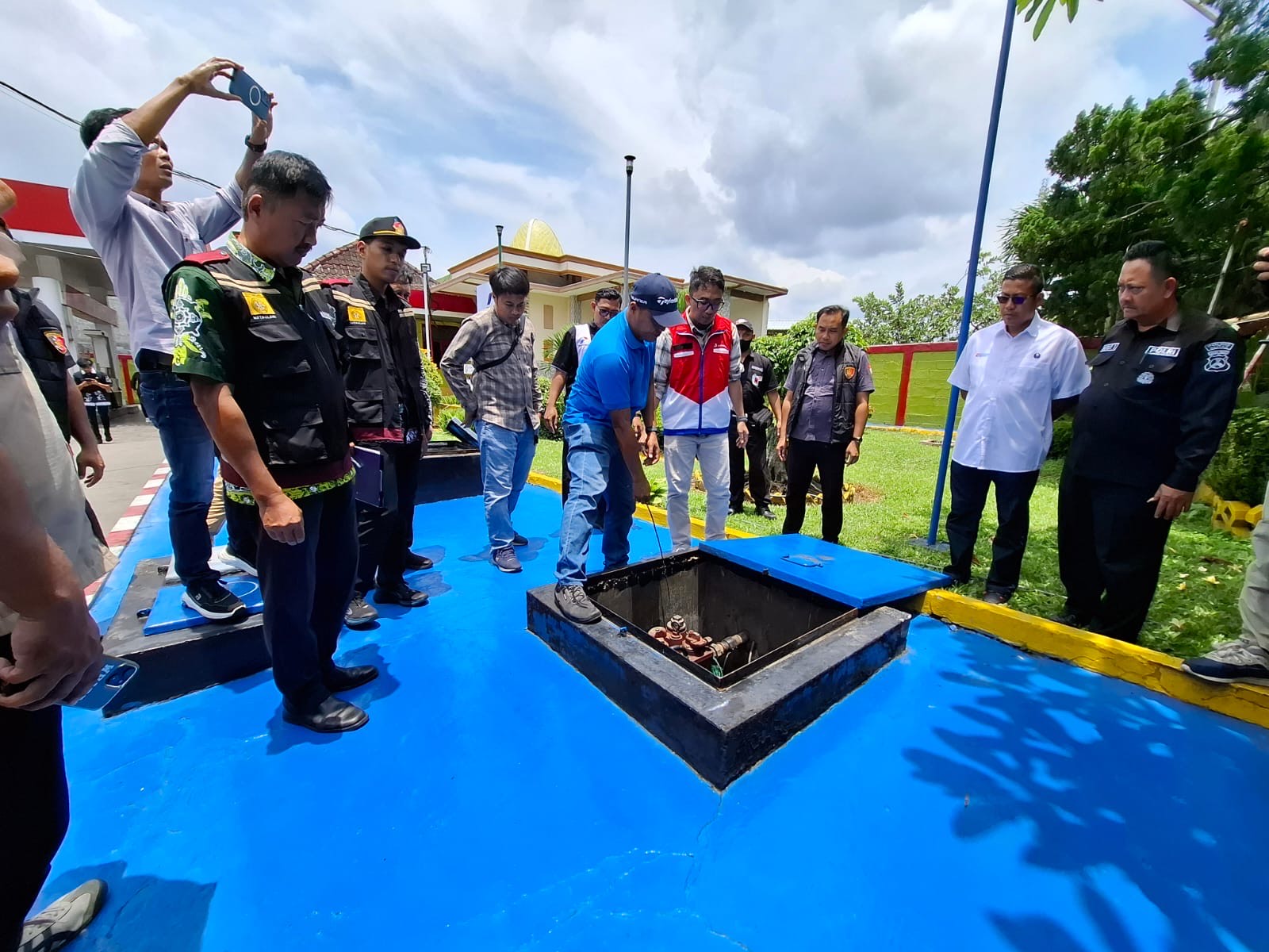 Viral Motor Brebet, Polres Blitar dan Instansi Terkait Gelar Sidak SPBU 1 Viral Motor Brebet, Polres Blitar dan Instansi Terkait Gelar Sidak SPBU