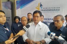 Wamen Transmigrasi Janji Tuntaskan Sertifikat Hak Milik Warga Transmigran