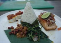 Premier Place Hotel Sidoarjo Hadirkan Menu Fusion Salmon Sambal Matah