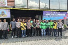 Cangkrukan Bareng Ojol di Pos Polisi Batos, Polres Batu Gaungkan Program “Ojol Kamtibmas” untuk Kota Aman dan Guyub