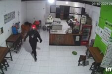 Ponsel Dicuri, Seluruh Data Pelanggan Hilang