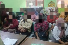 15 PSK dan 3 Pria Terjaring Razia di Warkop Remang-Remang Krembung 22 15 PSK dan 3 Pria Terjaring Razia di Warkop Remang-Remang Krembung