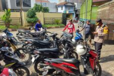 Polsek Babat Amankan 13 Pemuda dan 17 Kendaraan Karena Konvoi dan Ganggu Kamtibmas 2 Polsek Babat Amankan 13 Pemuda dan 17 Kendaraan Karena Konvoi dan Ganggu Kamtibmas