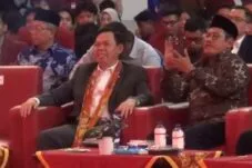 Ketua DPD RI Ajak Kader IMM Wujudkan Green Democracy untuk Indonesia Maju 12 Ketua DPd RI, Sultan Baktiar Namudin bersama Rektor UMM Prof. Dr. Nazaruddin Malik (A.Malik/ tagarjatim.id)