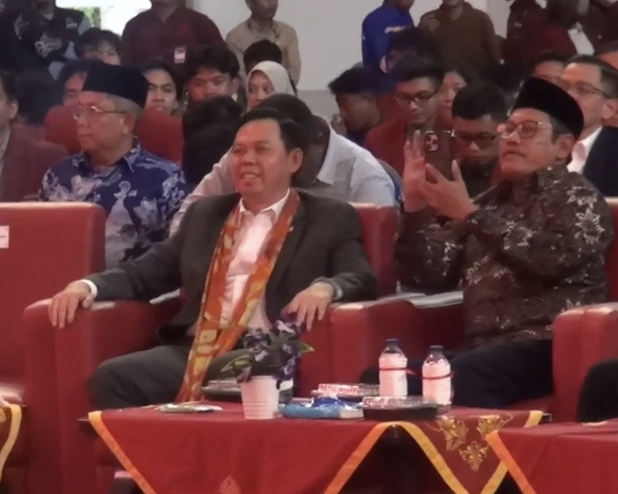 Ketua DPD RI Ajak Kader IMM Wujudkan Green Democracy untuk Indonesia Maju 1 Ketua DPd RI, Sultan Baktiar Namudin bersama Rektor UMM Prof. Dr. Nazaruddin Malik (A.Malik/ tagarjatim.id)