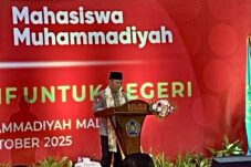 Kapolri Ajak Mahasiswa Muhammadiyah Jadi Pelopor Perangi Judi Online dan Narkoba 10 Kapolri Ajak Mahasiswa Muhammadiyah Jadi Pelopor Perangi Judi Online dan Narkoba