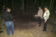 Polisi Gerebek Lokasi Dugaan Arena Sabung Ayam di Kalipare