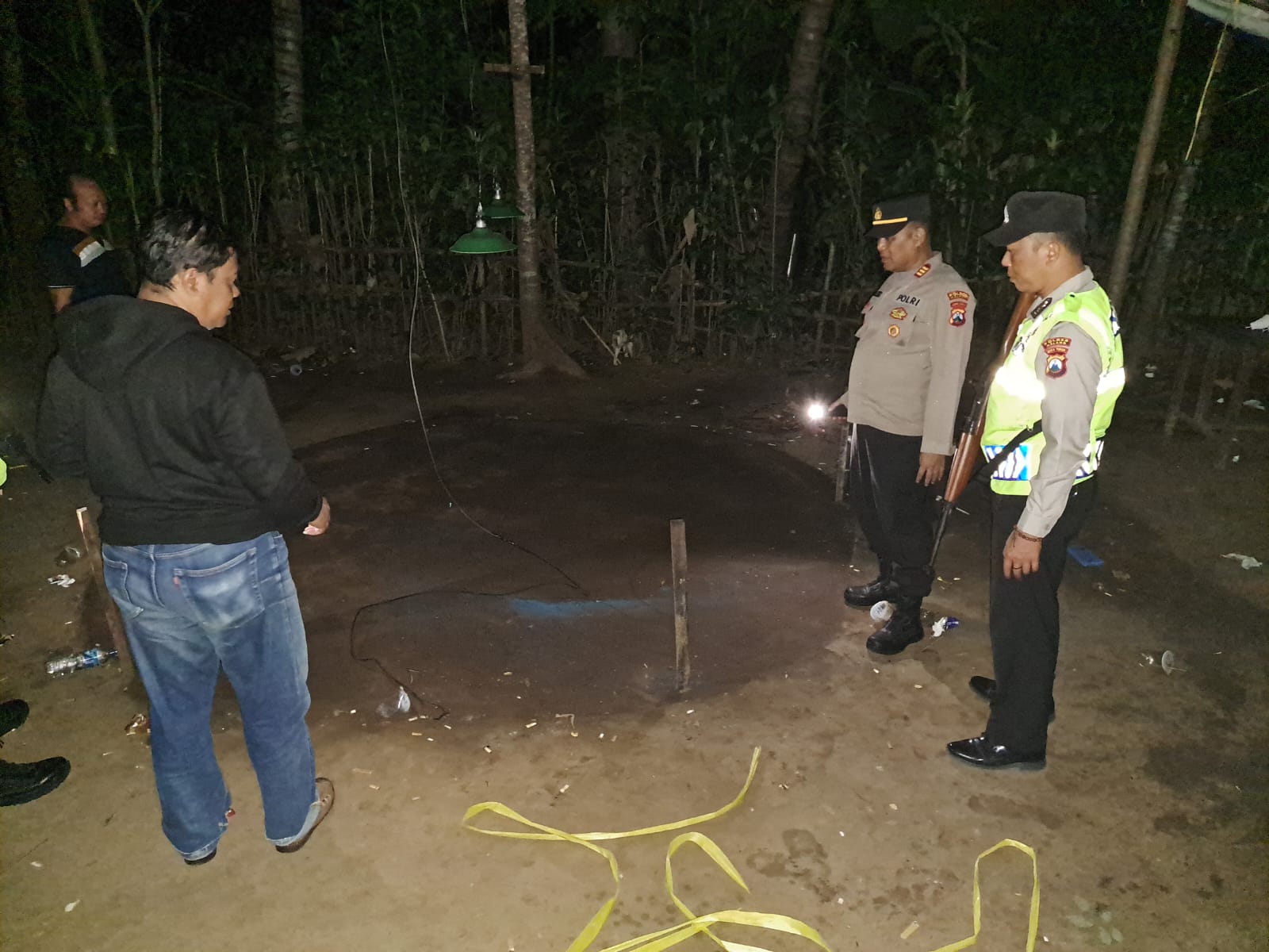 Polisi Gerebek Lokasi Dugaan Arena Sabung Ayam di Kalipare