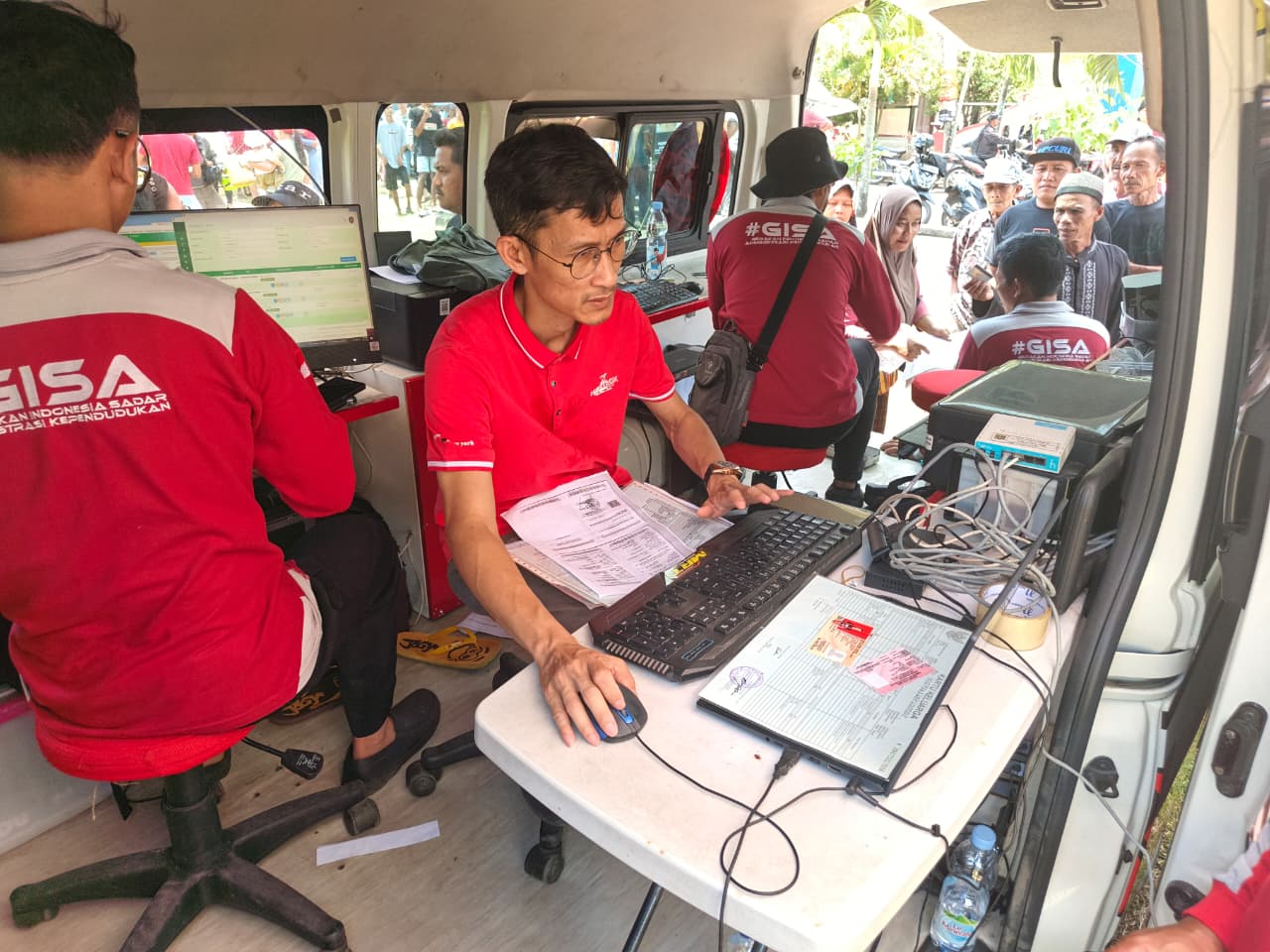 Pelayanan Kemanusiaan Warnai Pembukaan TMMD ke-126 di Lebakharjo