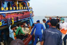 Satpolairud Polres Lamongan Evakuasi ABK Meninggal di Kapal KMN NA