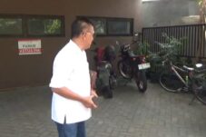 Terekam CCTV, Aksi Curanmor di PMI Jombang Digagalkan Korbannya