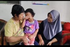 Dua Tahun Menanti Operasi, Ipda Purnomo Beri Bantuan Naila