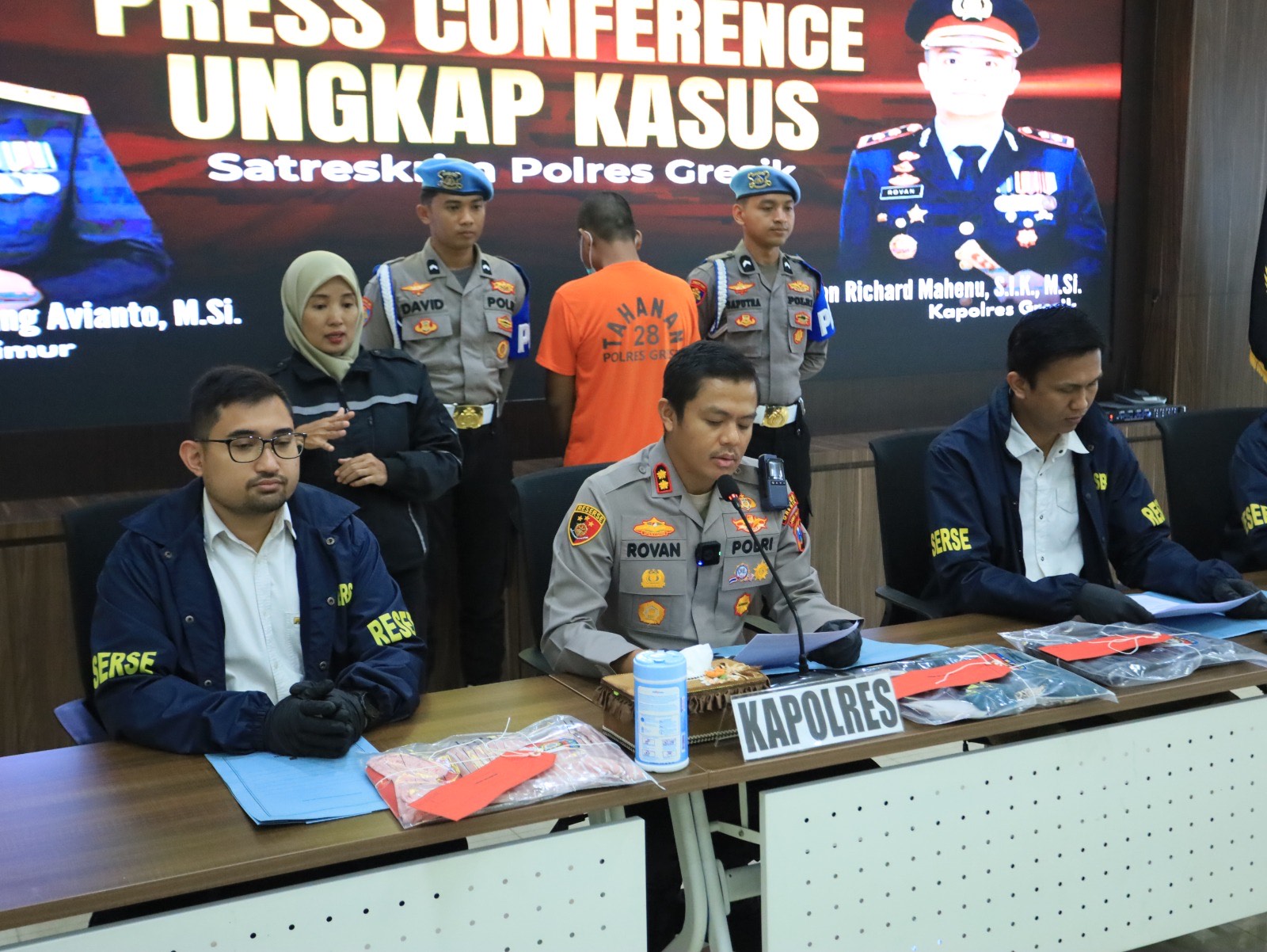 Polres Gresik Tangkap Ayah Bejat yang Cabuli Anak Kandungnya Selama 4 Tahun