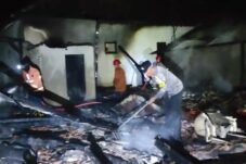 Diduga Akibat Korsleting, Rumah Warga Sekaran Lamongan Ludes Terbakar