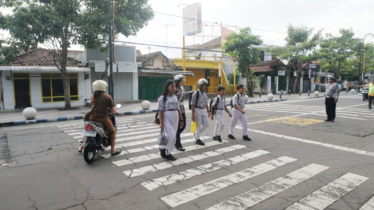 Jaga Keselamatan Pejalan Kaki, 40 Polantas Diterjunkan Setiap Hari
