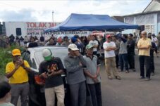 Warga Perum Griyashanta Melawan, Pemkot Malang Gagal Bongkar Tembok Jalan Tembus 3 IMG 20251106 WA0083