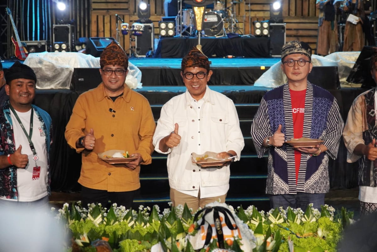 ICCF 2025 Menggemparkan! Produk LocalFest #7 Kota Batu Bikin Menekraf Angkat Topi 8 ICCF 2025 Menggemparkan! Produk LocalFest #7 Kota Batu Bikin Menekraf Angkat Topi